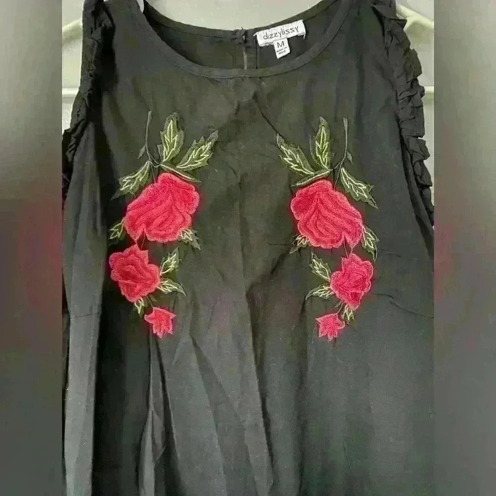 💜 2/$25 DizzyLizzy Medium Black With Roses, Shoulder Cut Outs, & Ties - Picture 5 of 8